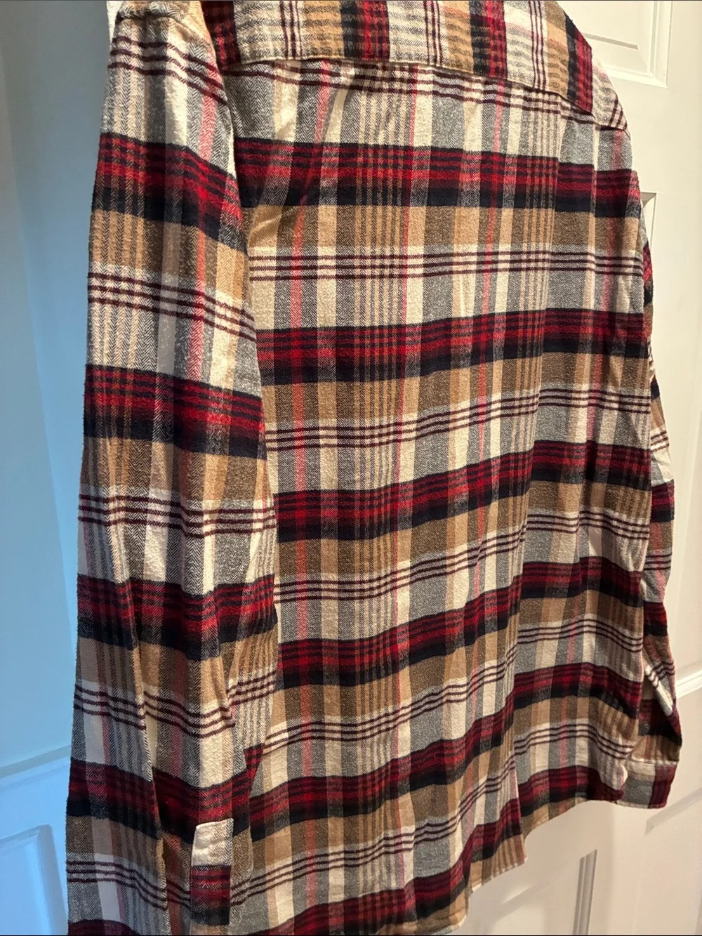 Banana Republic Men’s Red, Tan, Cream & Black Plaid Button-Front Shirt